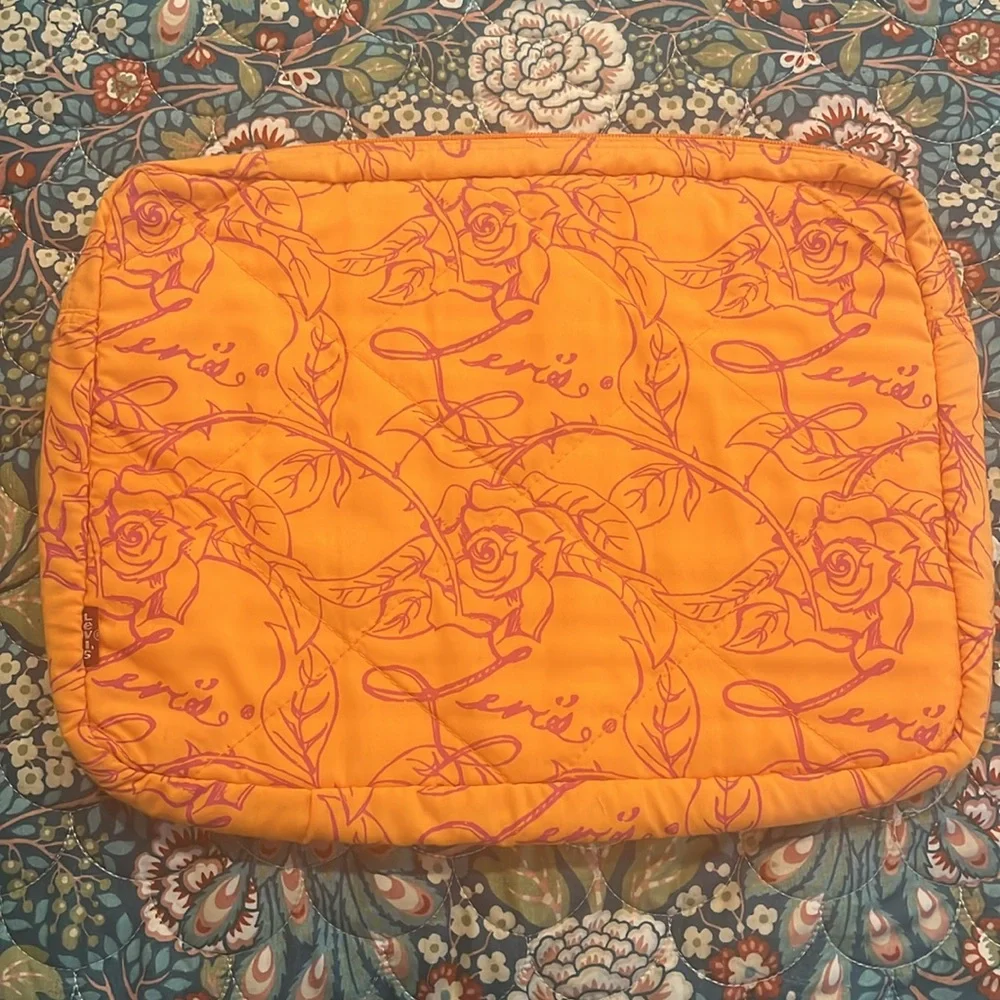 Levis soft laptop